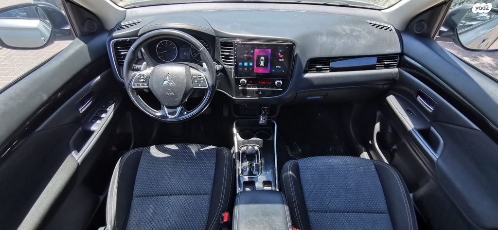 מיצובישי אאוטלנדר