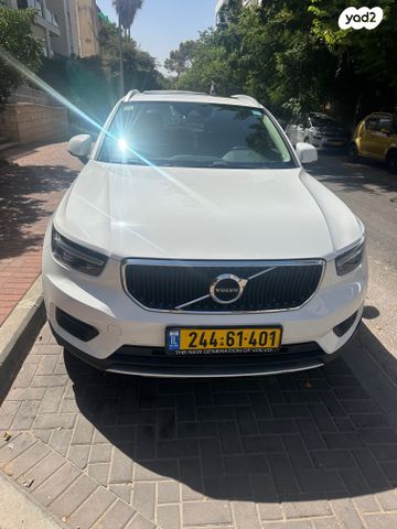 מודעת רכב וולוו XC40