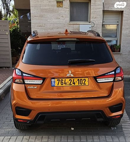 מודעת רכב מיצובישי ASX