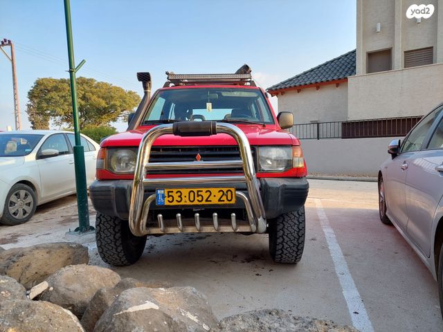 פג'רו GLX ארוך ידני 2.5 (100 כ״ס)