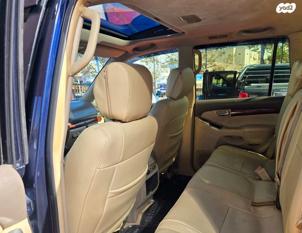 טויוטה לנד קרוזר