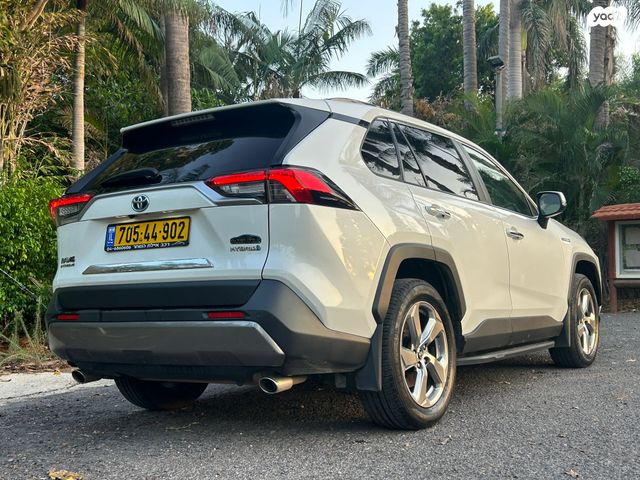 טויוטה RAV4