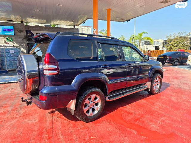 טויוטה לנד קרוזר