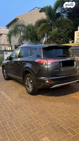 טויוטה RAV4