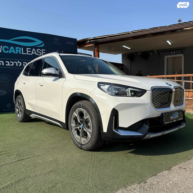 מודעת רכב ב מ וו IX1