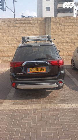 מיצובישי אאוטלנדר