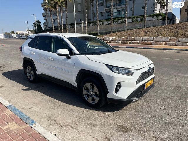 טויוטה RAV4