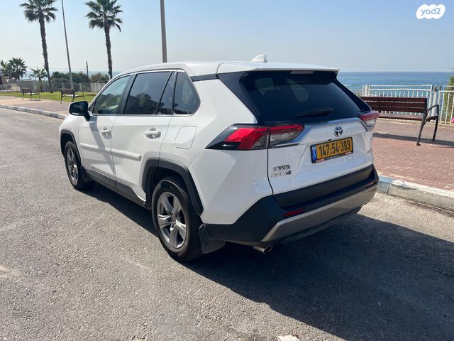 טויוטה RAV4