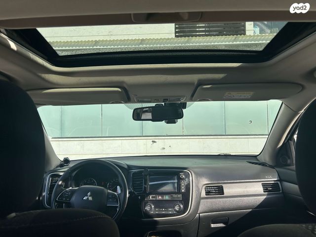 מיצובישי אאוטלנדר