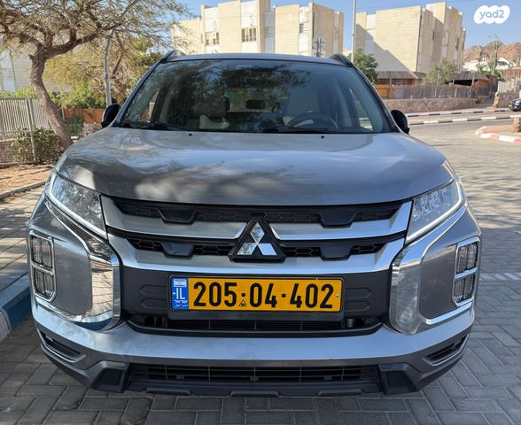 מודעת רכב מיצובישי ASX