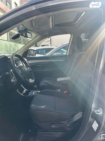 מיצובישי אאוטלנדר