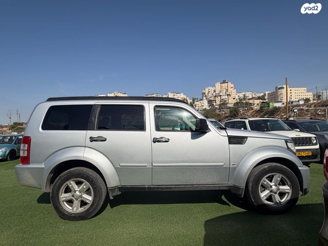 מודעת רכב דודג' ניטרו