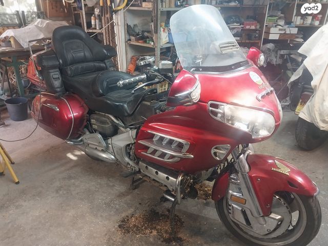 מודעת רכב הונדה GL1800 גולד-ווינג