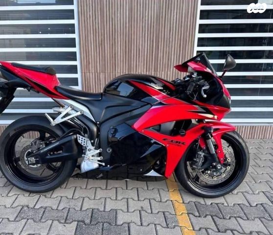 מודעת רכב הונדה CBR600RR