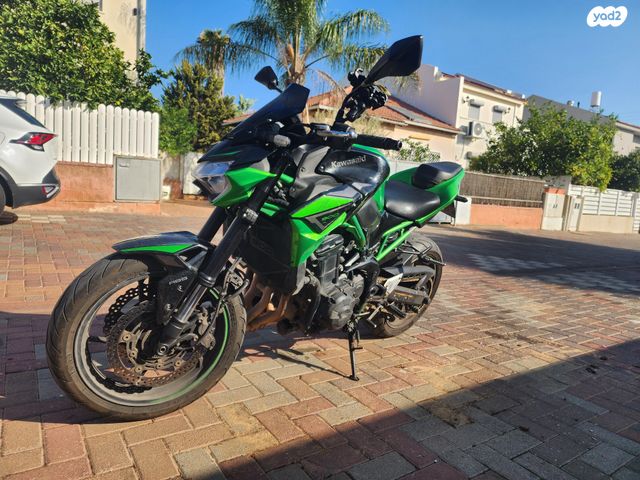 קאוואסאקי Z900