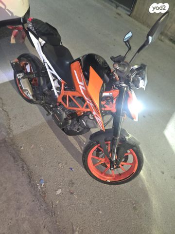 KTM Naked Duke 390