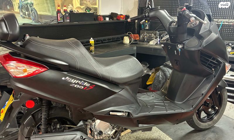 סאן יאנג ג'וי רייד 200