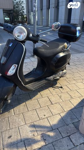 פיאג'ו וספה LX125