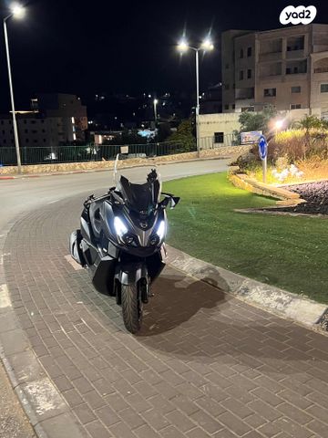 סאן יאנג קרוזים 300