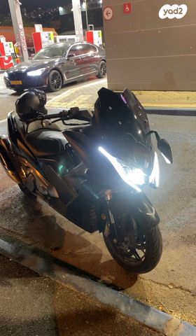 מודעת רכב קימקו AK 550