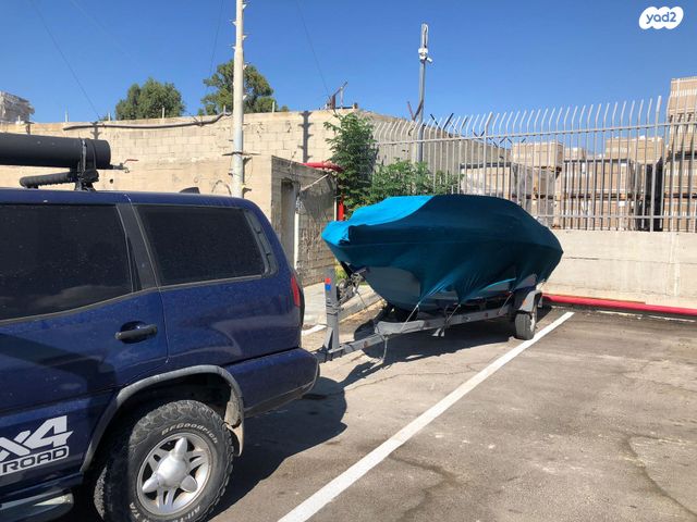 יאכטות - סירות מנוע