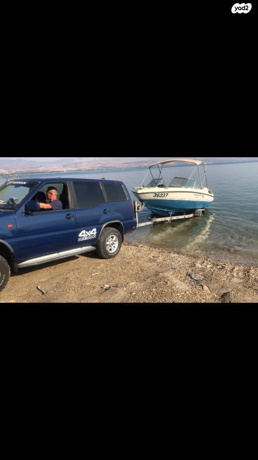 יאכטות - סירות מנוע