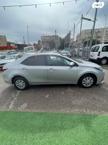 טויוטה קורולה