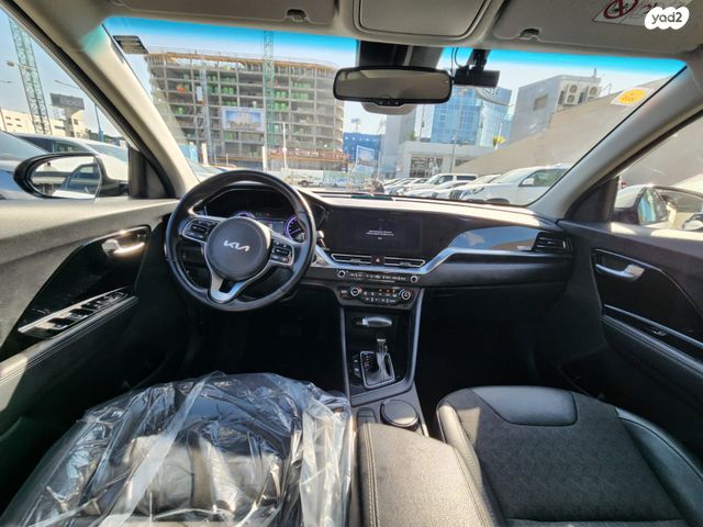 קיה נירו פלוס