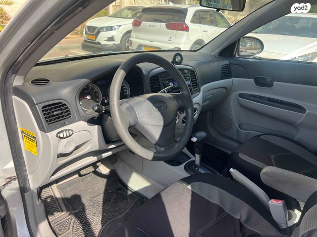 יונדאי אקסנט i25