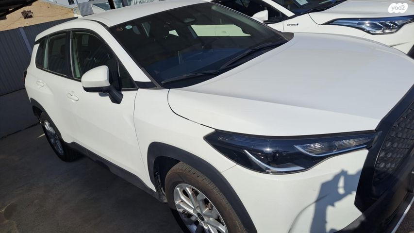 טויוטה קורולה קרוס