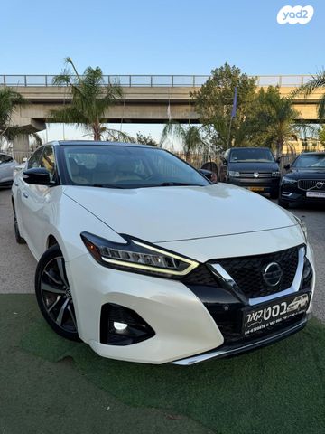 ניסאן מקסימה