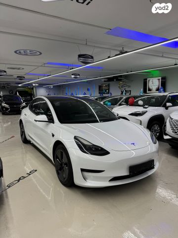 מודעת רכב טסלה מודל 3