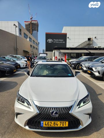 מודעת רכב לקסוס ES