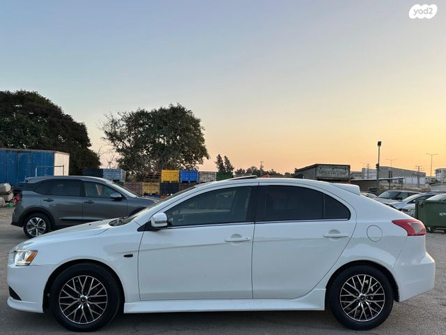 מיצובישי לנסר