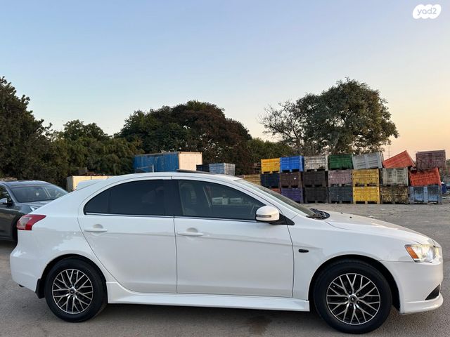 מיצובישי לנסר