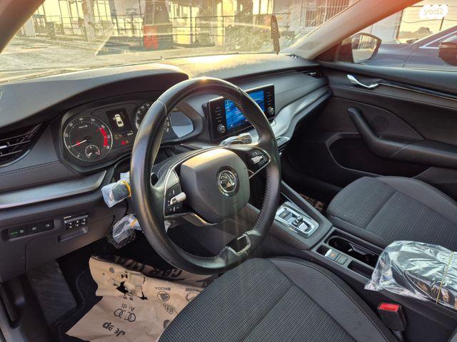 סקודה אוקטביה