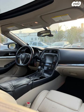 ניסאן מקסימה