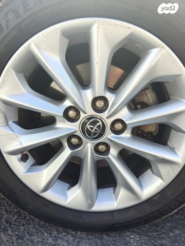 טויוטה קורולה