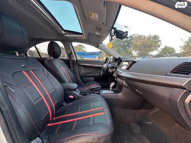 מיצובישי לנסר