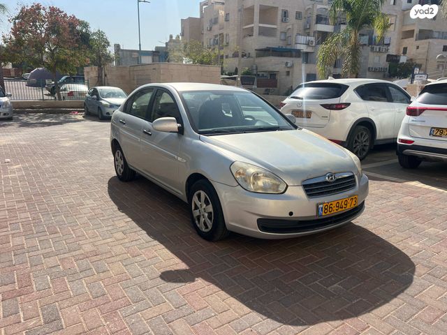 יונדאי אקסנט i25