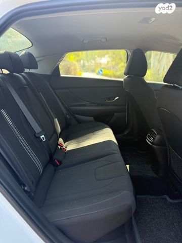 יונדאי אלנטרה