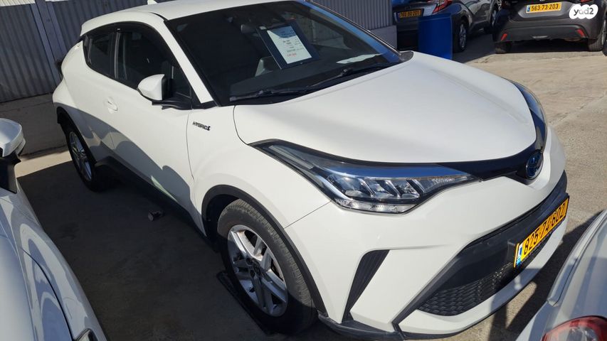 מודעת רכב טויוטה C-HR