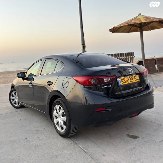 מאזדה 3