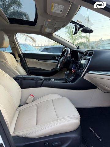 ניסאן מקסימה