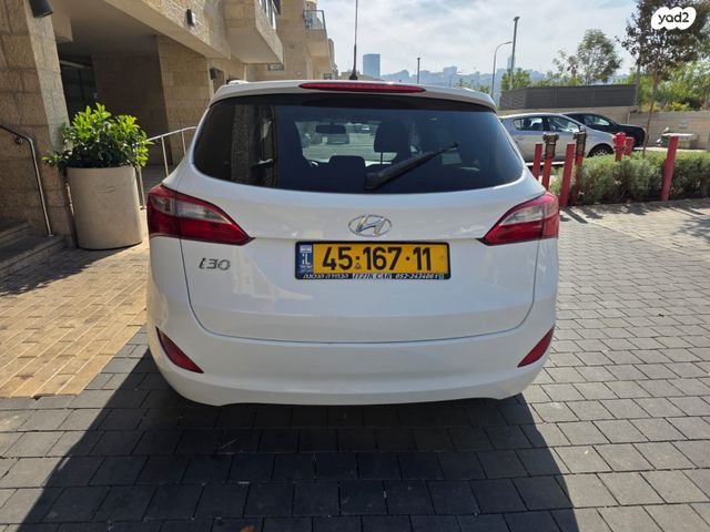 יונדאי i30