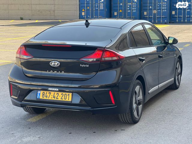 יונדאי איוניק