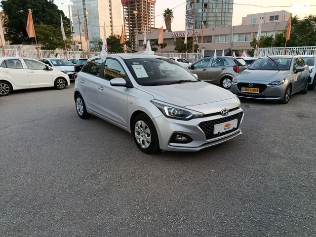 מודעת רכב יונדאי i20