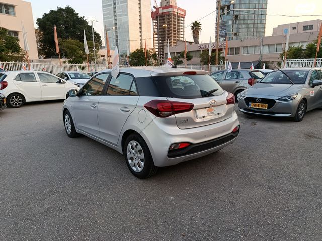 יונדאי i20