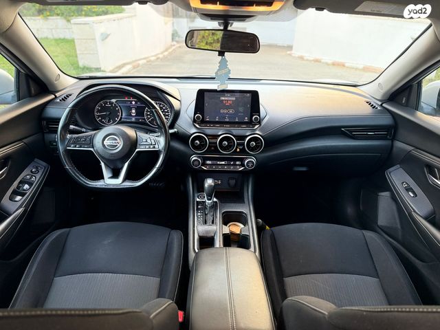 ניסאן סנטרה