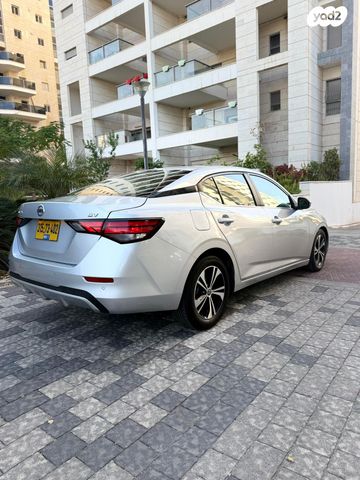 ניסאן סנטרה